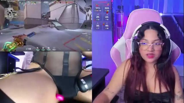 Image 3 of petitesofia_ Stream on Chaturbate on 9 days ago