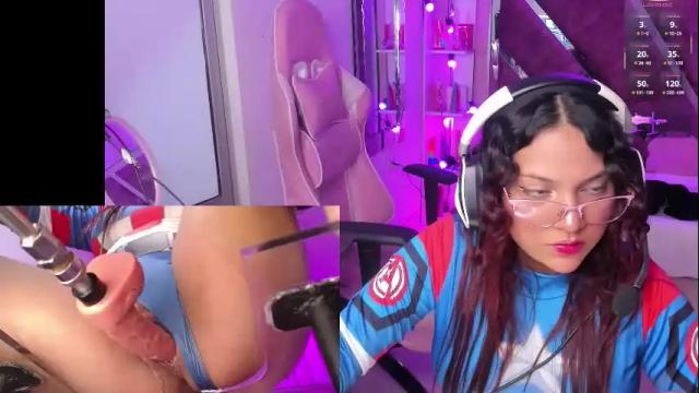 Image 6 of petitesofia_ Stream on Chaturbate on 1 month ago