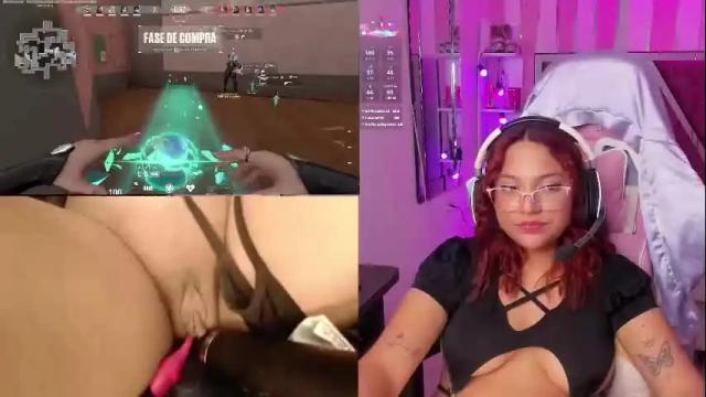 Image 10 of petitesofia_ Stream on Chaturbate on 28 days ago