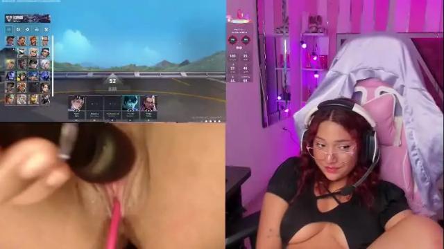 Image 11 of petitesofia_ Stream on Chaturbate on 28 days ago