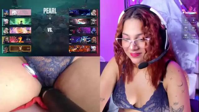 Image 4 of petitesofia_ Stream on Chaturbate on 14 days ago