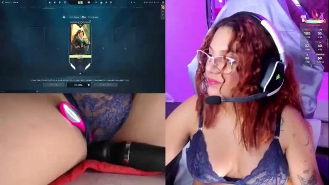 Image 7 of petitesofia_ Stream on Chaturbate on 14 days ago