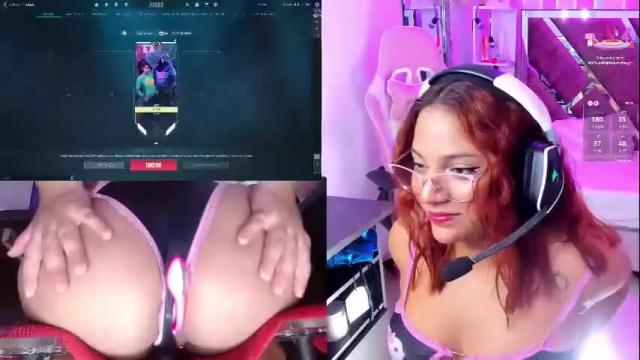 Image 11 of petitesofia_ Stream on Chaturbate on 13 days ago