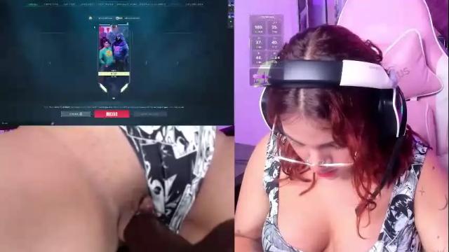 Image 4 of petitesofia_ Stream on Chaturbate on 2 months ago