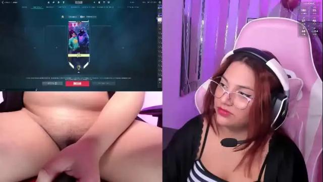 Image 2 of petitesofia_ Stream on Chaturbate on 2 months ago