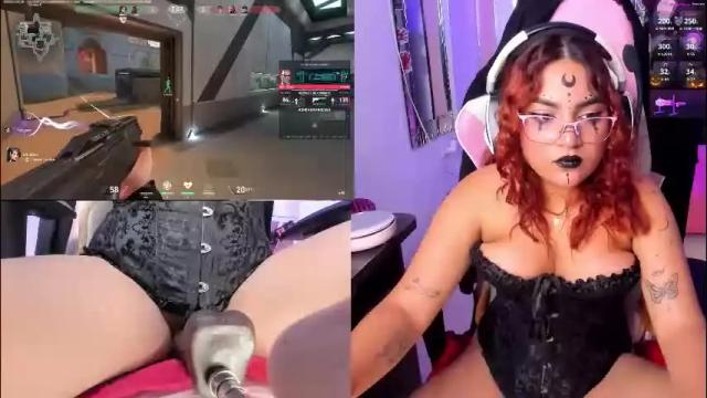 Image 4 of petitesofia_ Stream on Chaturbate on 20 hours ago