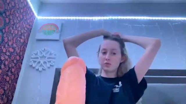 Image 10 of petitetinybabe Stream on Chaturbate on 25 months ago