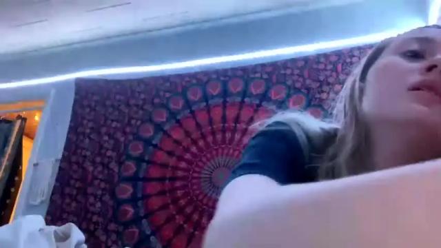 Image 6 of petitetinybabe Stream on Chaturbate on 25 months ago