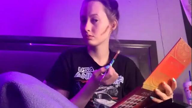 Image 3 of petitetinybabe Stream on Chaturbate on 24 months ago