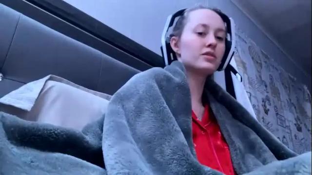 Image 8 of petitetinybabe Stream on Chaturbate on 24 months ago