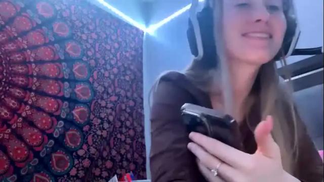 Image 11 of petitetinybabe Stream on Chaturbate on 23 months ago