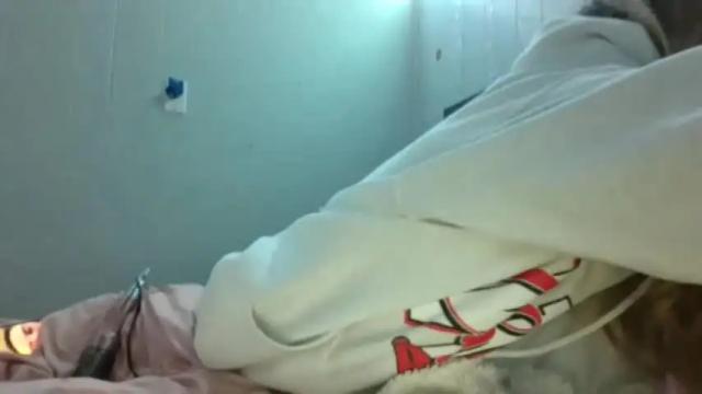 Image 10 of petitetinybabe Stream on Chaturbate on 21 months ago