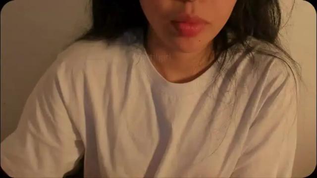 Image 3 of petitgirl_ Stream on Chaturbate on 1 month ago