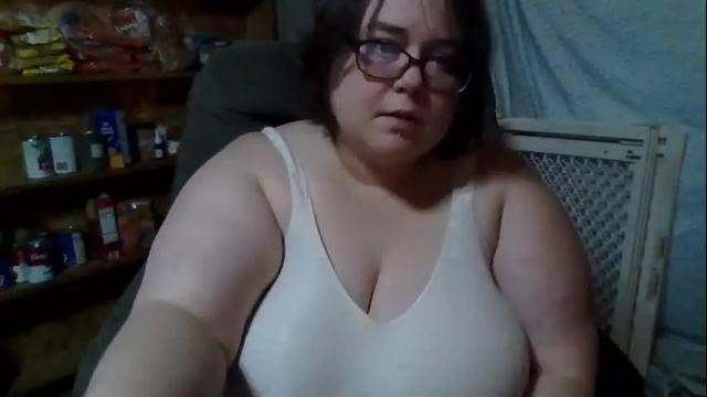 Image 2 of petmykitty Stream on Chaturbate on 2 months ago