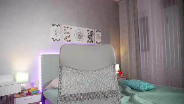 Image 12 of petrahornyx Stream on Chaturbate on 1 month ago
