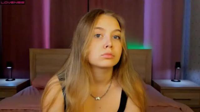 Thumbnail 1, pewdieevaa's Stream at Chaturbate, 19 months ago