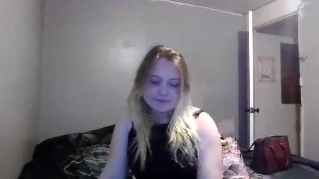 Image 2 of phatassblond Stream on Chaturbate on 14 months ago