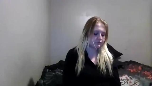 Image 3 of phatassblond Stream on Chaturbate on 14 months ago