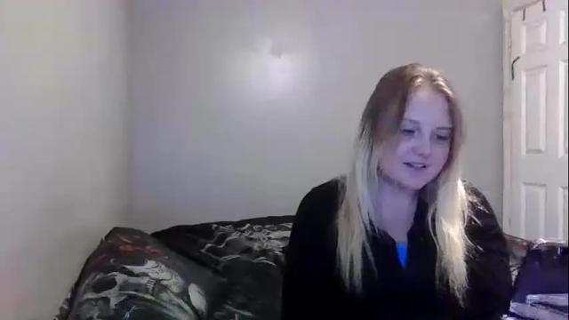 Image 12 of phatassblond Stream on Chaturbate on 14 months ago
