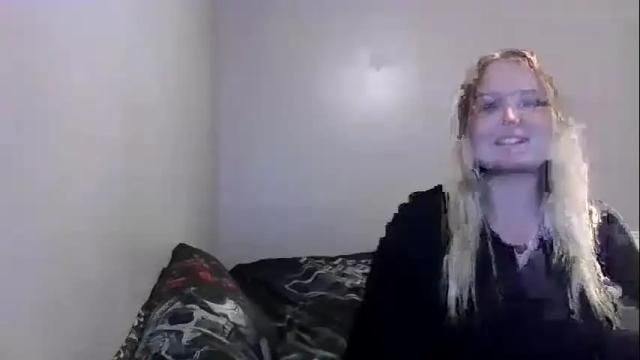 Image 2 of phatassblond Stream on Chaturbate on 14 months ago