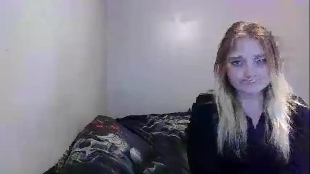 Image 7 of phatassblond Stream on Chaturbate on 14 months ago