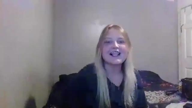 Image 4 of phatassblond Stream on Chaturbate on 14 months ago