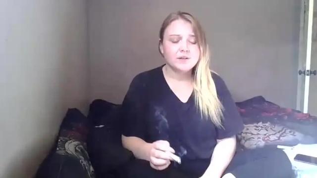 Image 8 of phatassblond Stream on Chaturbate on 14 months ago