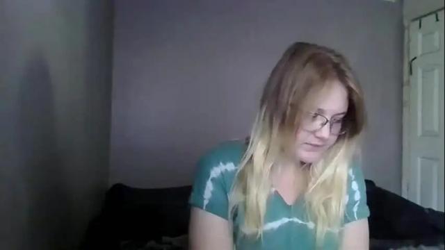 Image 2 of phatassblond Stream on Chaturbate on 13 months ago