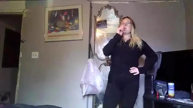 Image 8 of phatassblond Stream on Chaturbate on 13 months ago