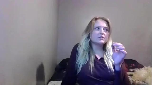 Image 10 of phatassblond Stream on Chaturbate on 13 months ago