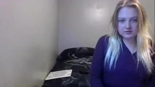Image 11 of phatassblond Stream on Chaturbate on 13 months ago