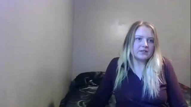 Image 2 of phatassblond Stream on Chaturbate on 13 months ago