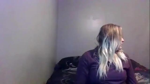 Image 6 of phatassblond Stream on Chaturbate on 13 months ago