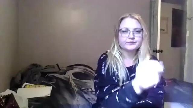Image 12 of phatassblond Stream on Chaturbate on 13 months ago