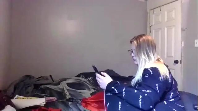 Image 7 of phatassblond Stream on Chaturbate on 13 months ago