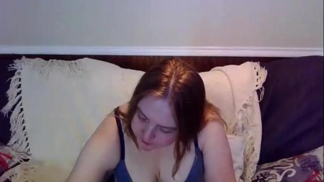 Image 11 of phatassblond Stream on Chaturbate on 1 month ago