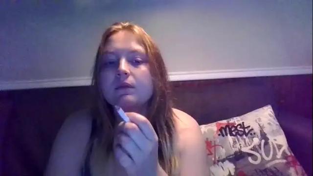 Image 11 of phatassblond Stream on Chaturbate on 1 month ago