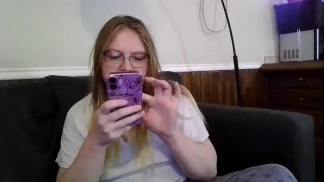 Image 11 of phatassblond Stream on Chaturbate on 1 month ago