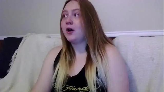 Image 3 of phatassblond Stream on Chaturbate on 1 month ago