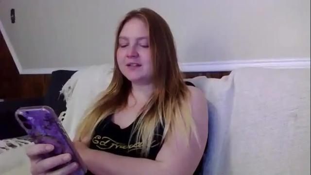 Image 8 of phatassblond Stream on Chaturbate on 1 month ago