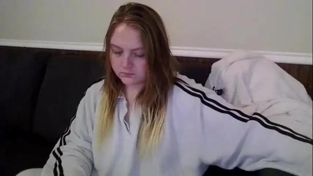 Image 12 of phatassblond Stream on Chaturbate on 1 month ago