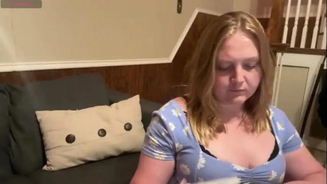 Image 12 of phatassblond Stream on Chaturbate on 5 months ago