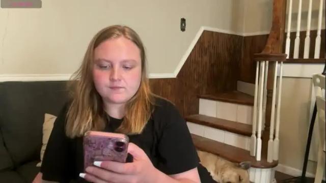 Image 7 of phatassblond Stream on Chaturbate on 5 months ago