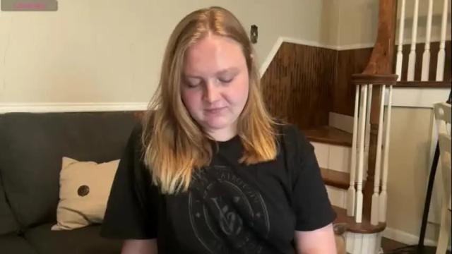 Image 8 of phatassblond Stream on Chaturbate on 5 months ago