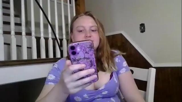 Image 11 of phatassblond Stream on Chaturbate on 5 months ago