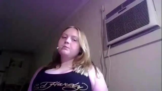 Image 4 of phatassblond Stream on Chaturbate on 4 months ago