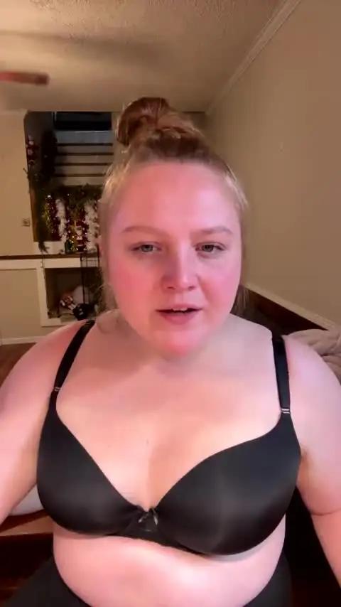 Image 3 of phatassblond Stream on Chaturbate on 1 month ago