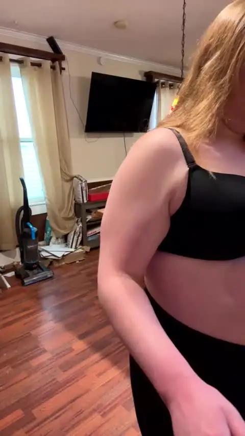 Image 8 of phatassblond Stream on Chaturbate on 1 month ago