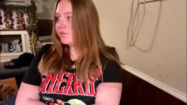 Image 2 of phatassblond Stream on Chaturbate on 12 days ago