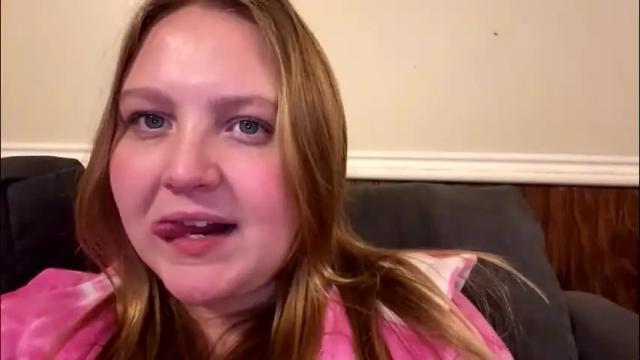 Image 12 of phatassblond Stream on Chaturbate on 3 days ago